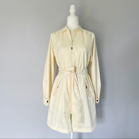 nike windrunner trench